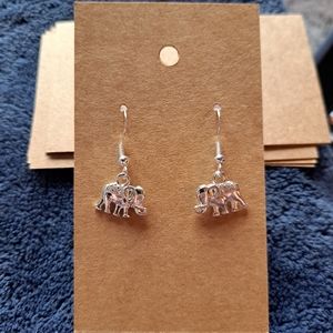 💜Mini elephant earrings